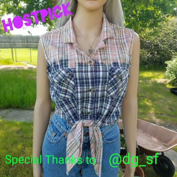 specialty  collection Tops - Specialty collection brand bleached top